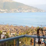 Oasis Apart-Hotel Residence Vlore *
