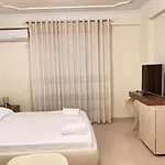 Oasis Apart-Hotel Residence Vlore * Vlorë